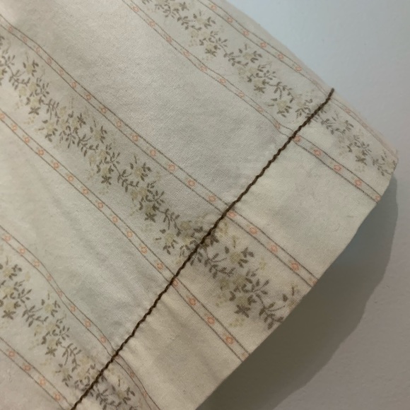 Arizona Jeans Co. western style women’s button up shirt - Picture 4 of 13